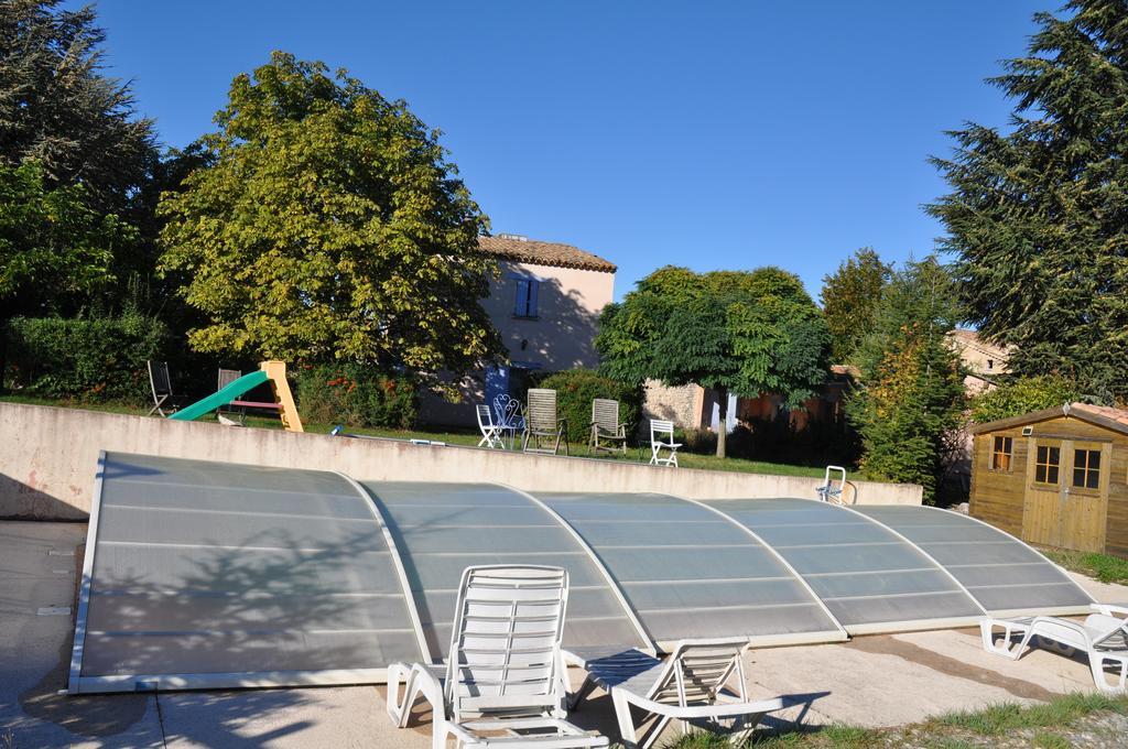 Le Petit Labouret Hotel Revest-du-Bion Bagian luar foto